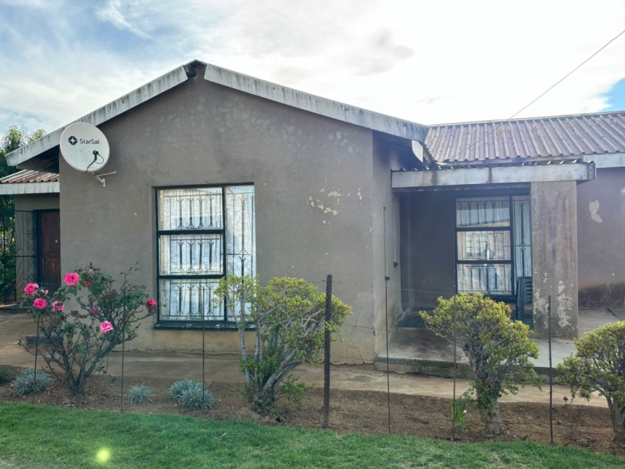 3 Bedroom Property for Sale in Phuthaditjhaba Free State